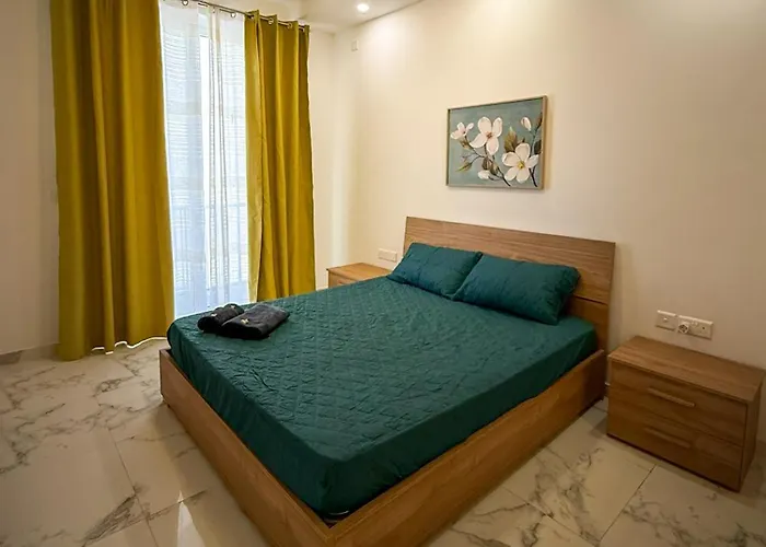 Luxe Living - 3-bedroom Sannat