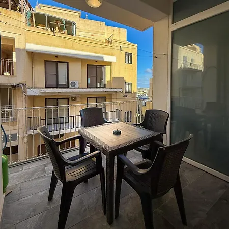 Appartement Luxe Living - 3-bedroom Sannat